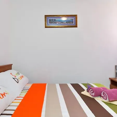 Ana Apartment Split